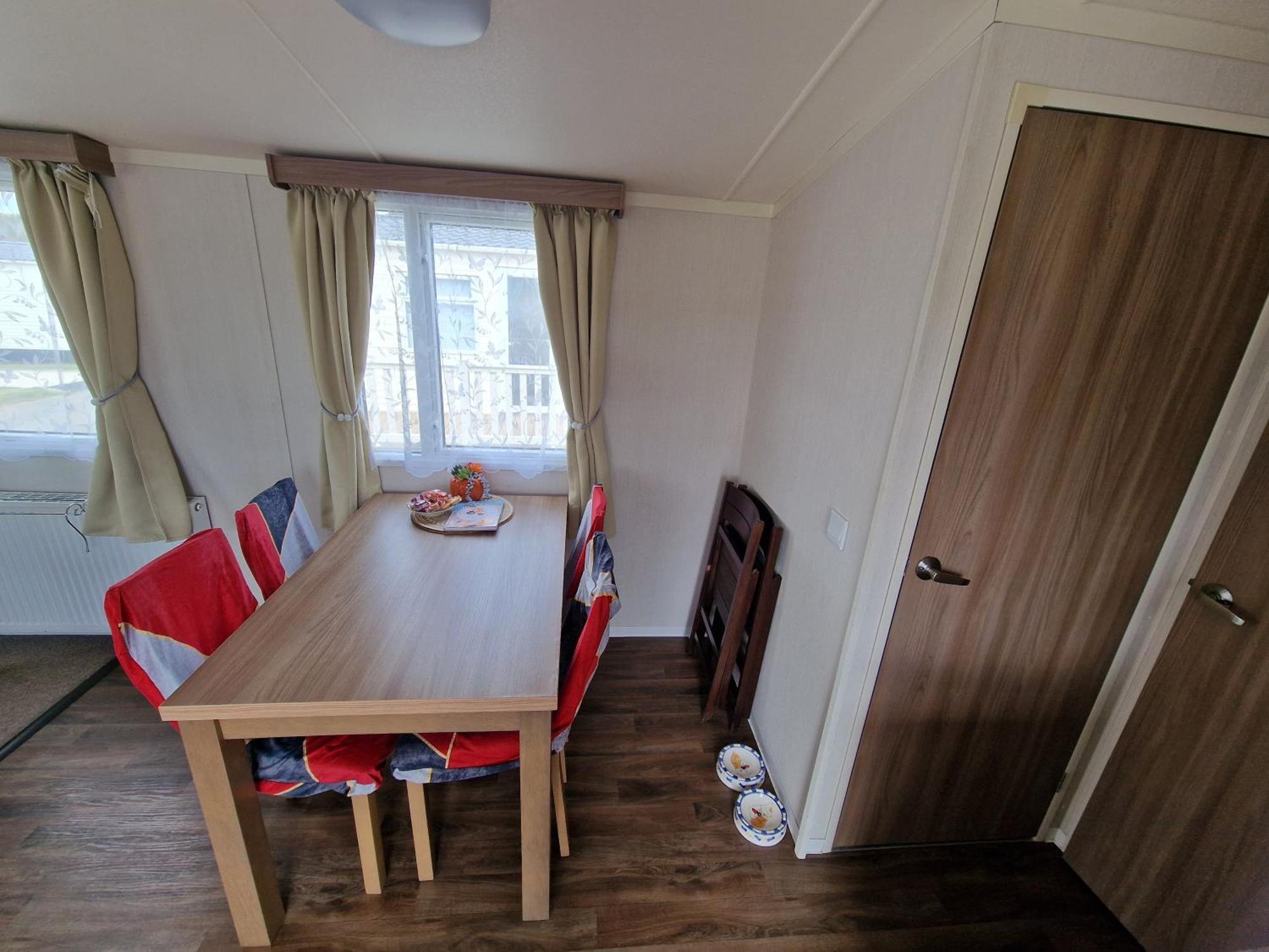Durdlee Door, D27, Main Rd, West Lulworth, Wareham Bh20 5Pu Hotel Buitenkant foto