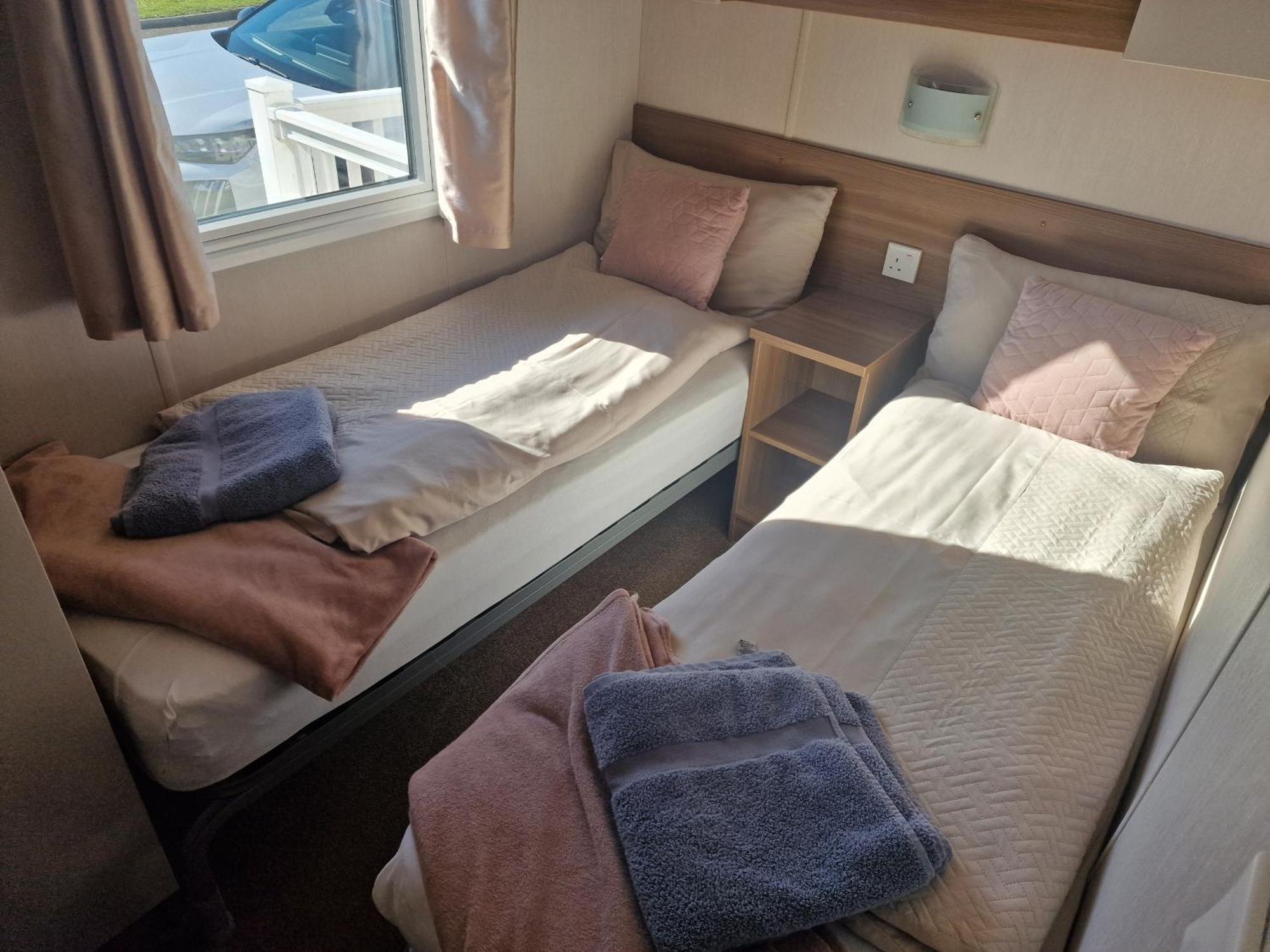 Durdlee Door, D27, Main Rd, West Lulworth, Wareham Bh20 5Pu Hotel Buitenkant foto